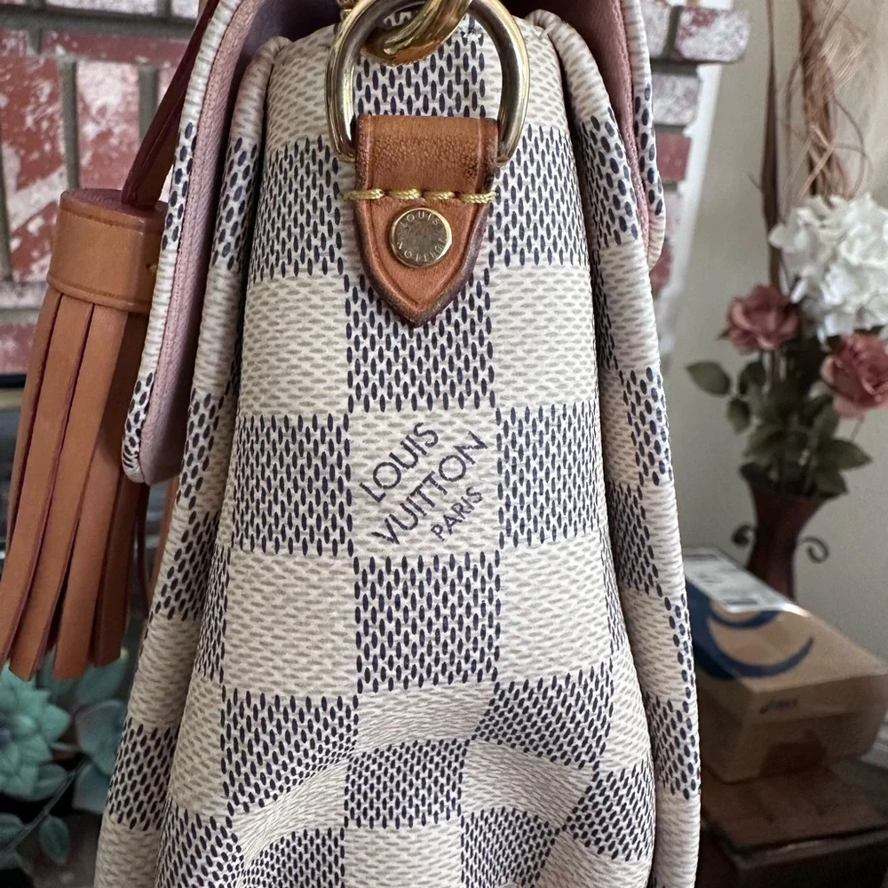 Louis Vuitton Damier Azur Croisette - Picture 9 of 15